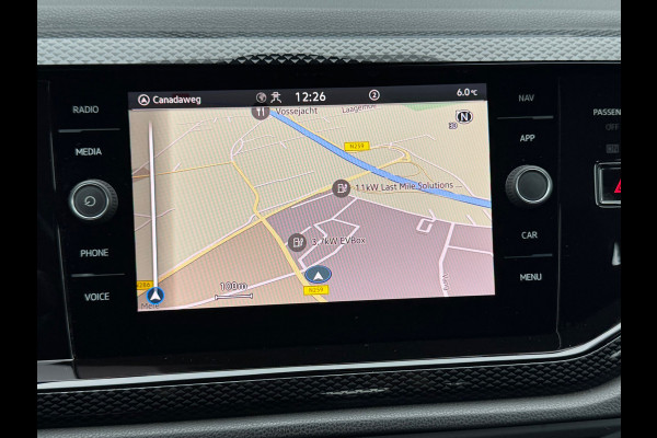 Volkswagen Taigo 1.0 TSI Automaat Life * Navigatie * Parkeersensoren * Adaptieve Cruise Control *