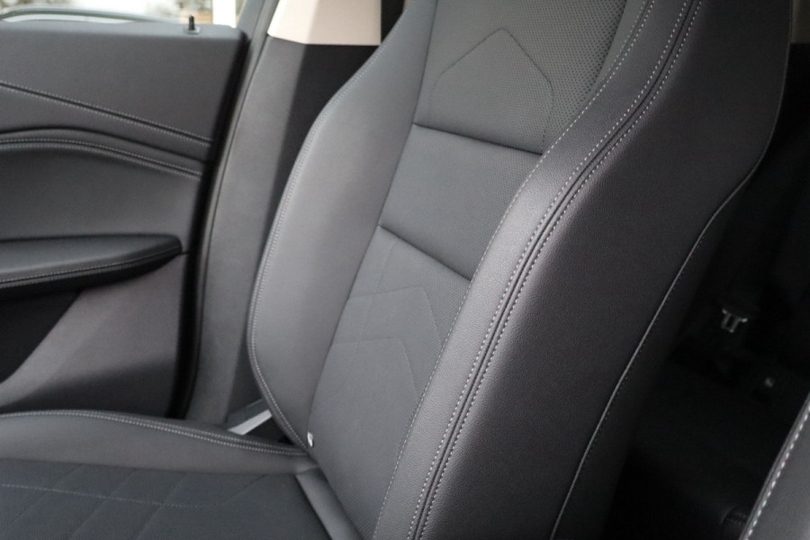 BMW X1 SDrive18i / Navi / Widescreen / Cruise / Climate / Camera / Sfeerverlichting / Voll Leder / 18".