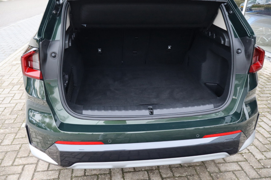 BMW X1 SDrive18i / Navi / Widescreen / Cruise / Climate / Camera / Sfeerverlichting / Voll Leder / 18".