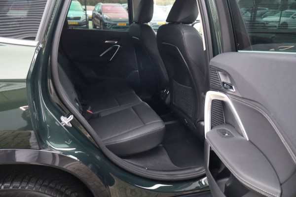 BMW X1 SDrive18i / Navi / Widescreen / Cruise / Climate / Camera / Sfeerverlichting / Voll Leder / 18".