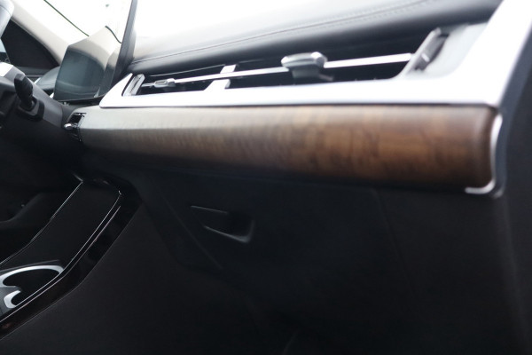 BMW X1 SDrive18i / Navi / Widescreen / Cruise / Climate / Camera / Sfeerverlichting / Voll Leder / 18".