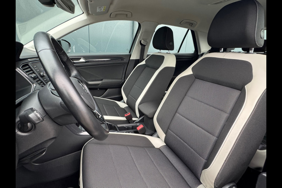 Volkswagen T-Roc 1.5 TSI Automaat Sport * Virtual Cockpit * Carplay * Full Led * Adaptieve Cruise *