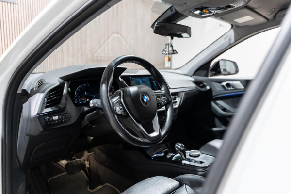 BMW 1-serie 116d Corporate Executive LED AUT NAVI