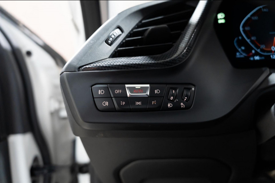 BMW 1-serie 116d Corporate Executive LED AUT NAVI