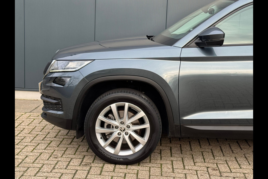 Škoda Kodiaq 1.5 TSI Automaat Business Edition 7 persoons * Trekhaak * Camera * Led * Navigatie *