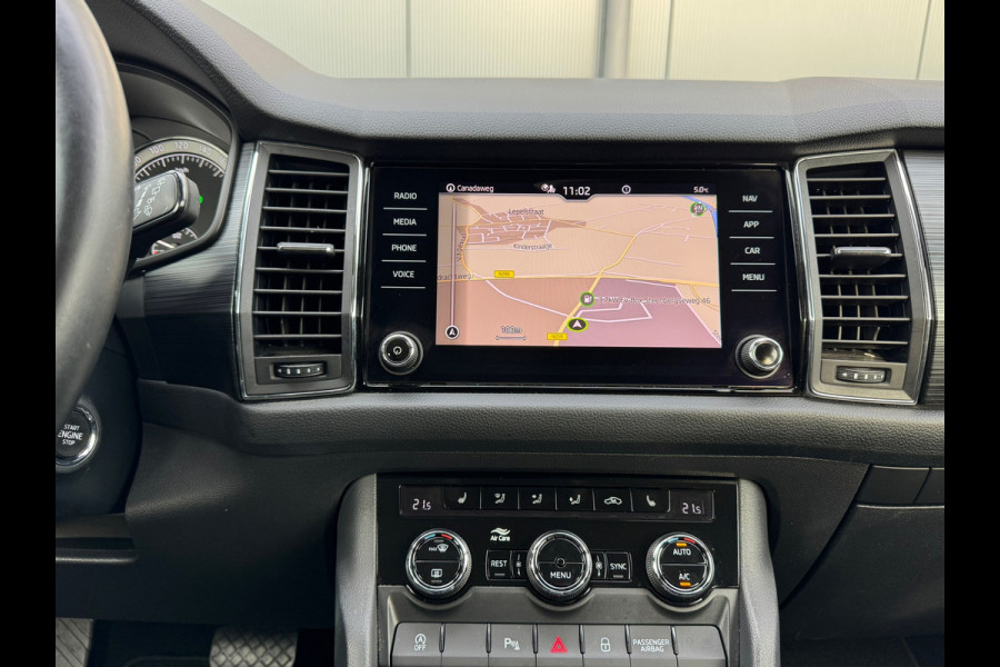 Škoda Kodiaq 1.5 TSI Automaat Business Edition 7 persoons * Trekhaak * Camera * Led * Navigatie *