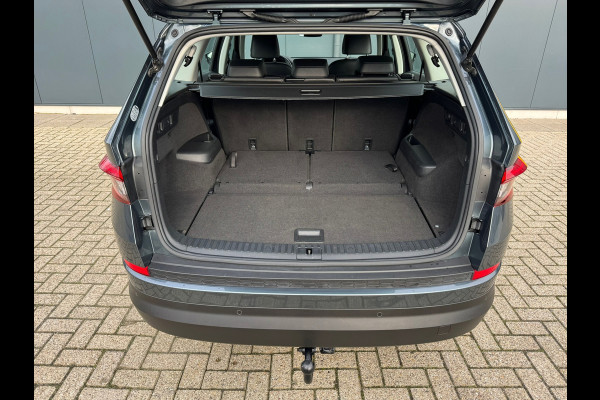 Škoda Kodiaq 1.5 TSI Automaat Business Edition 7 persoons * Trekhaak * Camera * Led * Navigatie *