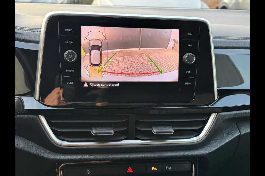 Volkswagen T-Roc 1.0 TSI R-Line * Camera * Clima * Adaptieve Cruise * Carplay *