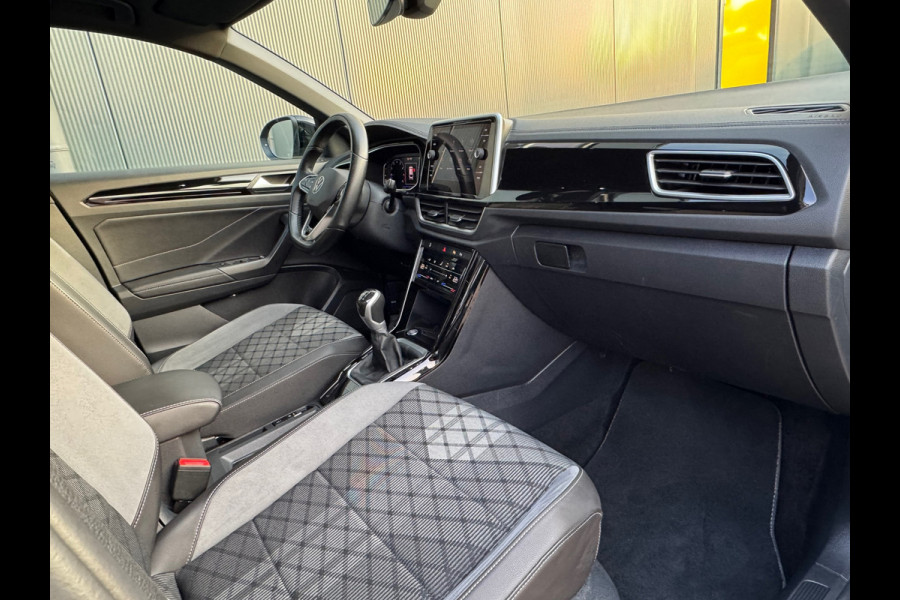 Volkswagen T-Roc 1.0 TSI R-Line * Camera * Clima * Adaptieve Cruise * Carplay *