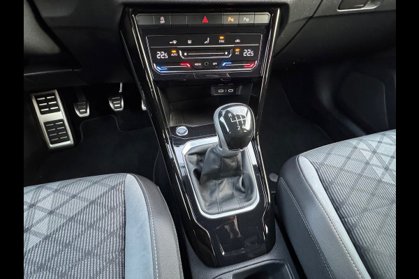 Volkswagen T-Roc 1.0 TSI R-Line * Camera * Clima * Adaptieve Cruise * Carplay *