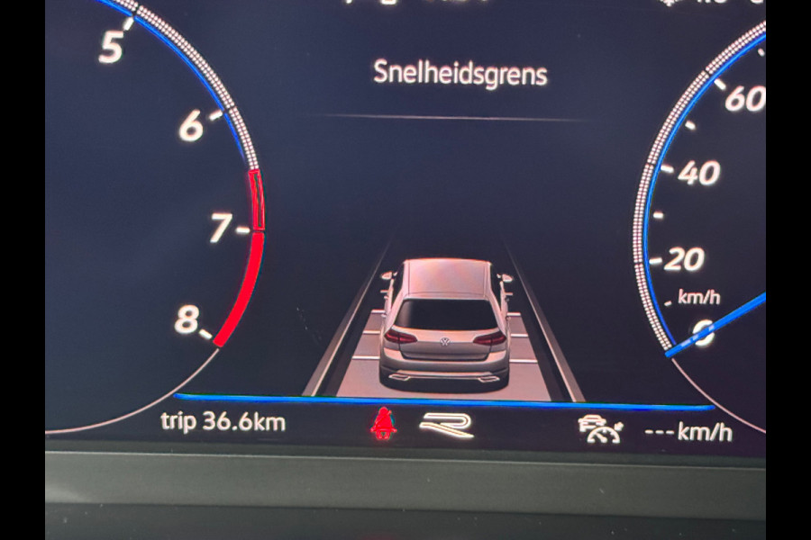 Volkswagen T-Roc 1.0 TSI R-Line * Camera * Clima * Adaptieve Cruise * Carplay *