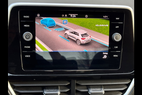 Volkswagen T-Roc 1.0 TSI R-Line * Camera * Clima * Adaptieve Cruise * Carplay *