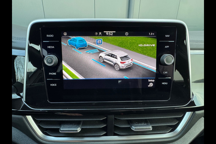 Volkswagen T-Roc 1.0 TSI R-Line * Camera * Carplay * Clima * Adaptieve Cruise Control *