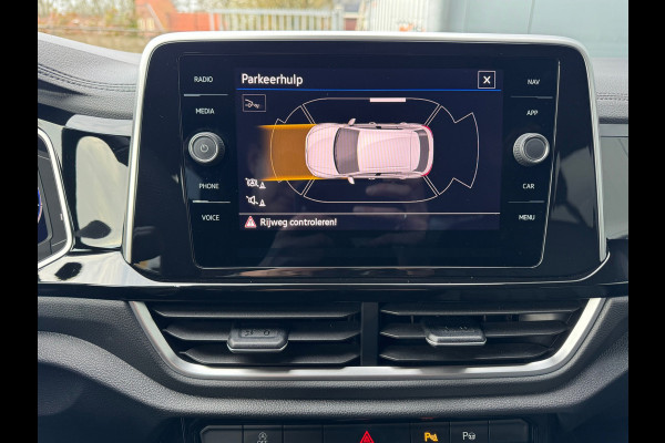 Volkswagen T-Roc 1.0 TSI R-Line * Camera * Carplay * Clima * Adaptieve Cruise Control *