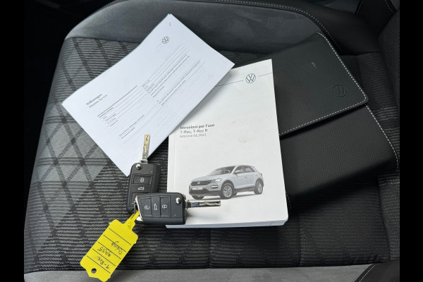 Volkswagen T-Roc 1.0 TSI R-Line * Camera * Carplay * Clima * Adaptieve Cruise Control *