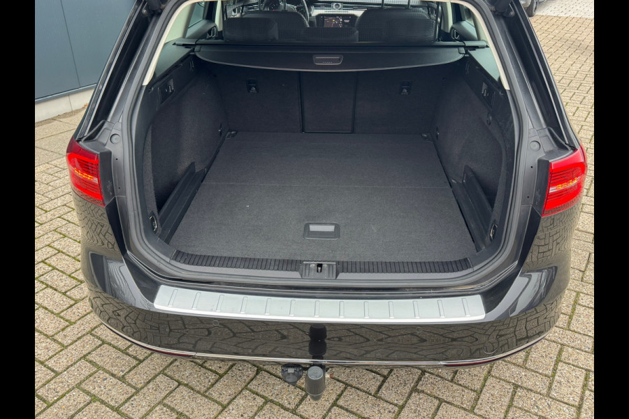 Volkswagen Passat Variant 1.4 TSI Automaat Highline * Trekhaak * Camera * Stoelverwarming * Adaptieve Cruise Control *