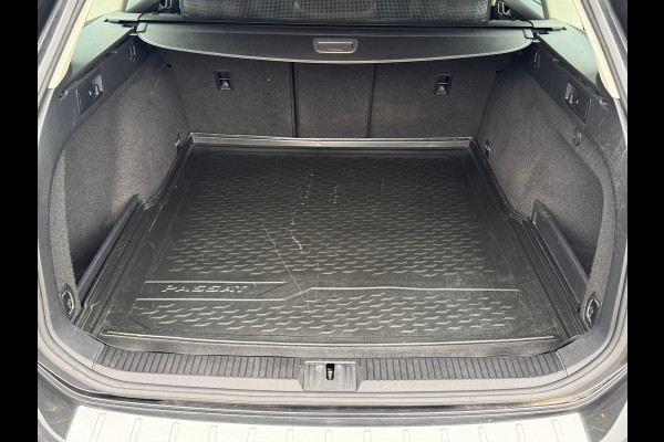 Volkswagen Passat Variant 1.4 TSI Automaat Highline * Trekhaak * Camera * Stoelverwarming * Adaptieve Cruise Control *