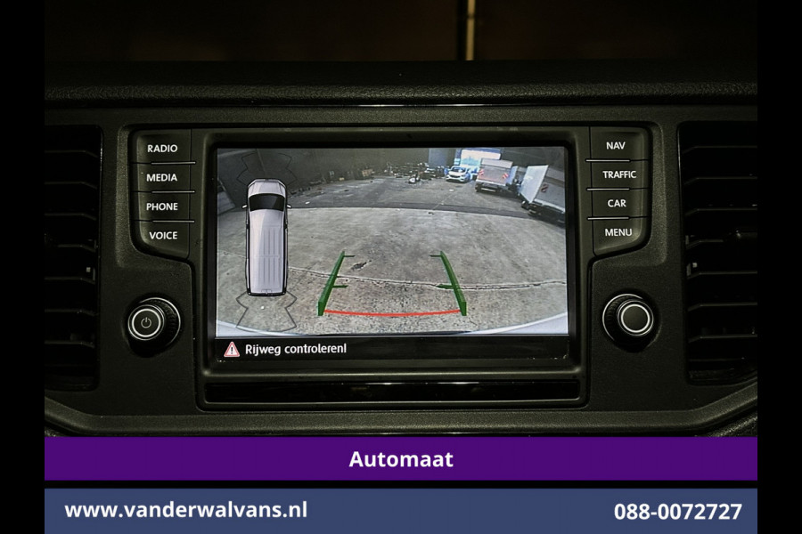 Volkswagen Crafter 2.0 TDI 141pk Automaat L3H2 L2H1 Inrichting Euro6 Airco | Navigatie | Camera Apple Carplay, Android Auto, Cruisecontrol, Bijrijdersbank, 3000kg trekvermogen