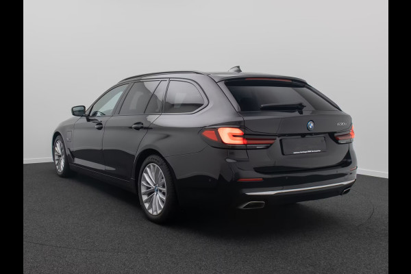 BMW 5 Serie Touring 530e LUXURY ** LASER, GEV. COMFORTST, MEMORY, HuD, H&K SOUND, 18-inch LMV, ** 1e EIG - UNFALLFREI ** ** INFORMEER OOK NAAR ONZE AANTREKKELIJKE FINANCIAL-LEASE TARIEVEN **