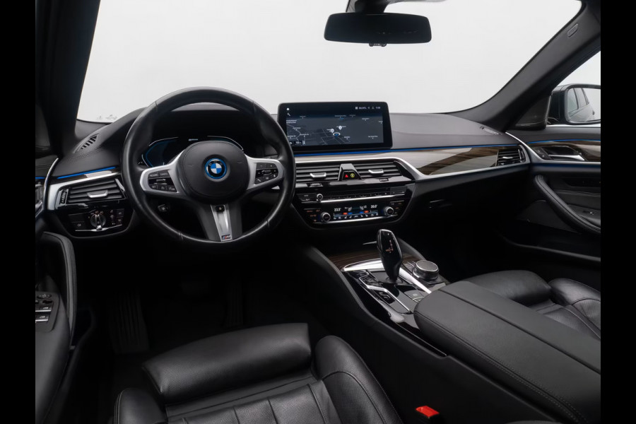 BMW 5 Serie Touring 530e LUXURY ** LASER, GEV. COMFORTST, MEMORY, HuD, H&K SOUND, 18-inch LMV, ** 1e EIG - UNFALLFREI ** ** INFORMEER OOK NAAR ONZE AANTREKKELIJKE FINANCIAL-LEASE TARIEVEN **