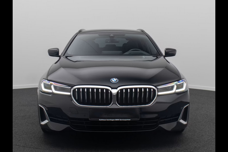 BMW 5 Serie Touring 530e LUXURY ** LASER, GEV. COMFORTST, MEMORY, HuD, H&K SOUND, 18-inch LMV, ** 1e EIG - UNFALLFREI ** ** INFORMEER OOK NAAR ONZE AANTREKKELIJKE FINANCIAL-LEASE TARIEVEN **