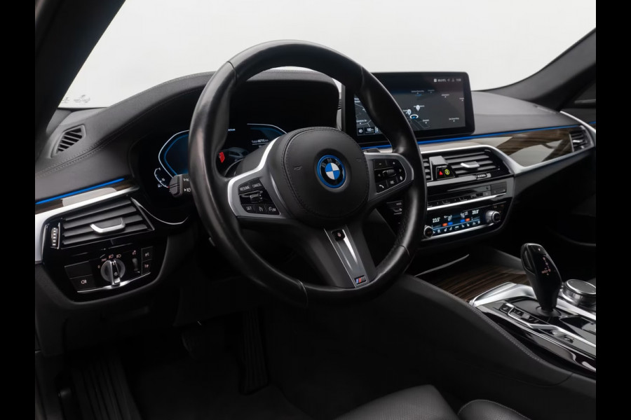 BMW 5 Serie Touring 530e LUXURY ** LASER, GEV. COMFORTST, MEMORY, HuD, H&K SOUND, 18-inch LMV, ** 1e EIG - UNFALLFREI ** ** INFORMEER OOK NAAR ONZE AANTREKKELIJKE FINANCIAL-LEASE TARIEVEN **