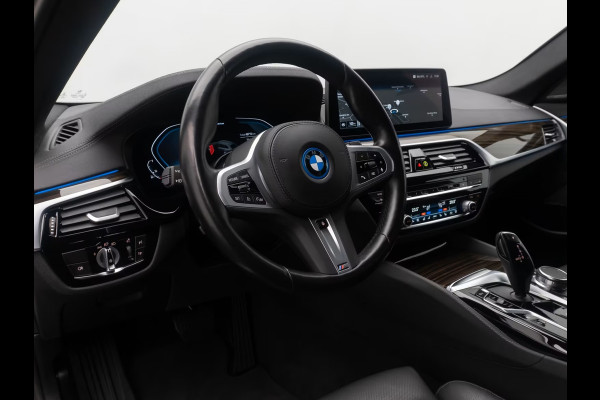 BMW 5 Serie Touring 530e LUXURY ** LASER, GEV. COMFORTST, MEMORY, HuD, H&K SOUND, 18-inch LMV, ** 1e EIG - UNFALLFREI ** ** INFORMEER OOK NAAR ONZE AANTREKKELIJKE FINANCIAL-LEASE TARIEVEN **