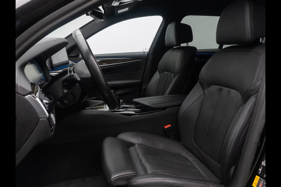 BMW 5 Serie Touring 530e LUXURY ** LASER, GEV. COMFORTST, MEMORY, HuD, H&K SOUND, 18-inch LMV, ** 1e EIG - UNFALLFREI ** ** INFORMEER OOK NAAR ONZE AANTREKKELIJKE FINANCIAL-LEASE TARIEVEN **