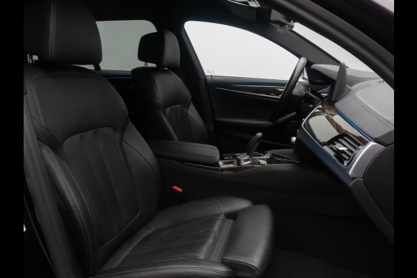 BMW 5 Serie Touring 530e LUXURY ** LASER, GEV. COMFORTST, MEMORY, HuD, H&K SOUND, 18-inch LMV, ** 1e EIG - UNFALLFREI ** ** INFORMEER OOK NAAR ONZE AANTREKKELIJKE FINANCIAL-LEASE TARIEVEN **