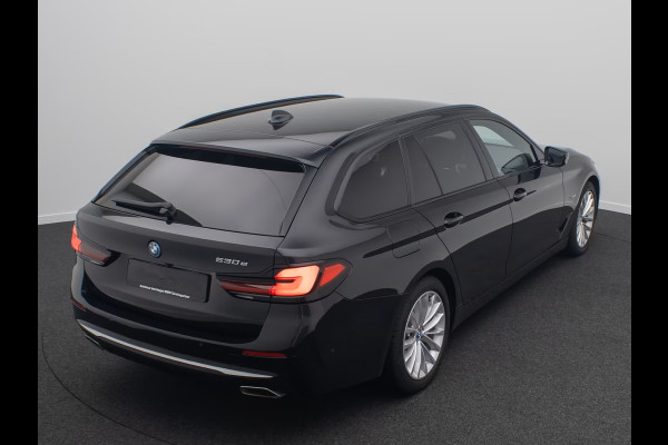 BMW 5 Serie Touring 530e LUXURY ** LASER, GEV. COMFORTST, MEMORY, HuD, H&K SOUND, 18-inch LMV, ** 1e EIG - UNFALLFREI ** ** INFORMEER OOK NAAR ONZE AANTREKKELIJKE FINANCIAL-LEASE TARIEVEN **