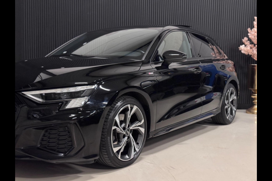Audi A3 Sportback 35 TFSI 3X S-LINE | PANO | VIRTUAL | SFEERVERL. | KEYLESS