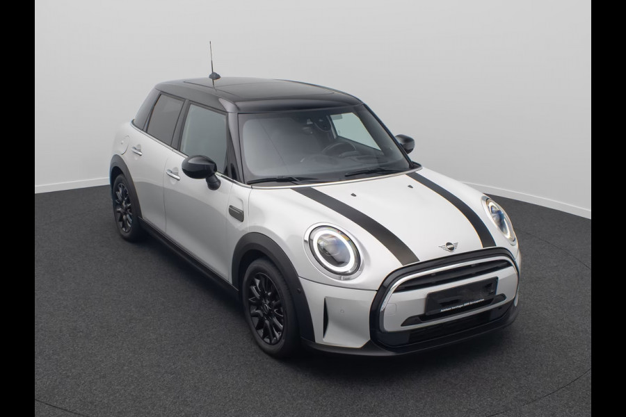 MINI 1.5 Cooper Steptr.Aut.-7 ** LED, LEDER, NAVI+, PANORAMA, HuD, KEYLESS, H&K SOUND, CAMERA ** 1e EIG - UNFALLFREI ** ** INFORMEER OOK NAAR ONZE AANTREKKELIJKE FINANCIAL-LEASE TARIEVEN **