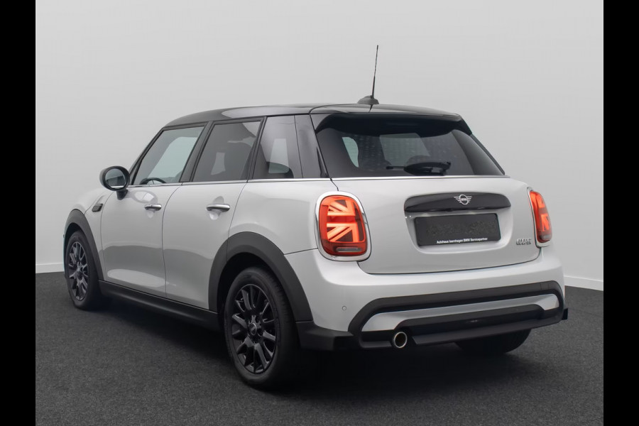 MINI 1.5 Cooper Steptr.Aut.-7 ** LED, LEDER, NAVI+, PANORAMA, HuD, KEYLESS, H&K SOUND, CAMERA ** 1e EIG - UNFALLFREI ** ** INFORMEER OOK NAAR ONZE AANTREKKELIJKE FINANCIAL-LEASE TARIEVEN **