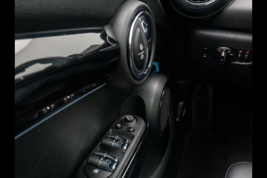 MINI 1.5 Cooper Steptr.Aut.-7 ** LED, LEDER, NAVI+, PANORAMA, HuD, KEYLESS, H&K SOUND, CAMERA ** 1e EIG - UNFALLFREI ** ** INFORMEER OOK NAAR ONZE AANTREKKELIJKE FINANCIAL-LEASE TARIEVEN **