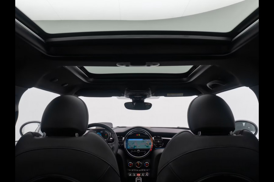 MINI 1.5 Cooper Steptr.Aut.-7 ** LED, LEDER, NAVI+, PANORAMA, HuD, KEYLESS, H&K SOUND, CAMERA ** 1e EIG - UNFALLFREI ** ** INFORMEER OOK NAAR ONZE AANTREKKELIJKE FINANCIAL-LEASE TARIEVEN **