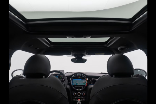MINI 1.5 Cooper Steptr.Aut.-7 ** LED, LEDER, NAVI+, PANORAMA, HuD, KEYLESS, H&K SOUND, CAMERA ** 1e EIG - UNFALLFREI ** ** INFORMEER OOK NAAR ONZE AANTREKKELIJKE FINANCIAL-LEASE TARIEVEN **
