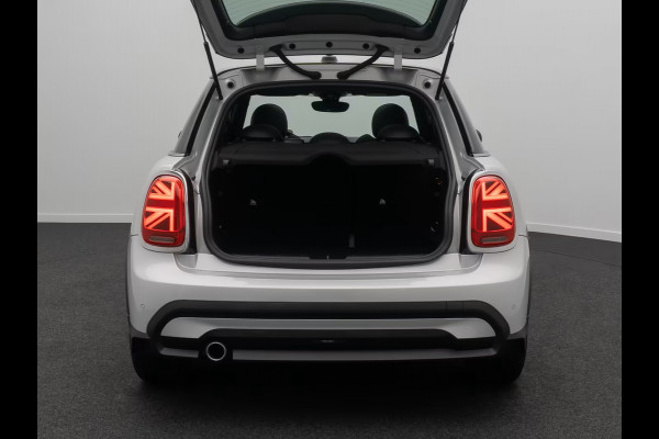 MINI 1.5 Cooper Steptr.Aut.-7 ** LED, LEDER, NAVI+, PANORAMA, HuD, KEYLESS, H&K SOUND, CAMERA ** 1e EIG - UNFALLFREI ** ** INFORMEER OOK NAAR ONZE AANTREKKELIJKE FINANCIAL-LEASE TARIEVEN **