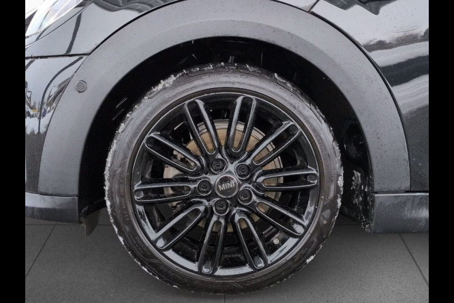 MINI 1.5 Cooper Classic (100kW/136pk) ** LED, HALF-LEDER, PANORAMA, KEYLESS, H&K, CAMERA, 17-inch LMV ** 1e EIG - UNFALLFREI ** ** INFORMEER OOK NAAR ONZE AANTREKKELIJKE FINANCIAL-LEASE TARIEVEN **