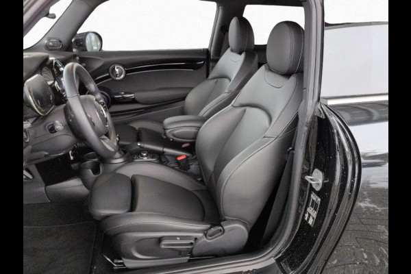 MINI 1.5 Cooper Classic (100kW/136pk) ** LED, VOL-LEDER, VIRTUAL, PANO, KEYLESS, H&K, CAMERA, 17-inch LMV ** 1e EIG - UNFALLFREI ** ** INFORMEER OOK NAAR ONZE AANTREKKELIJKE FINANCIAL-LEASE TARIEVEN **