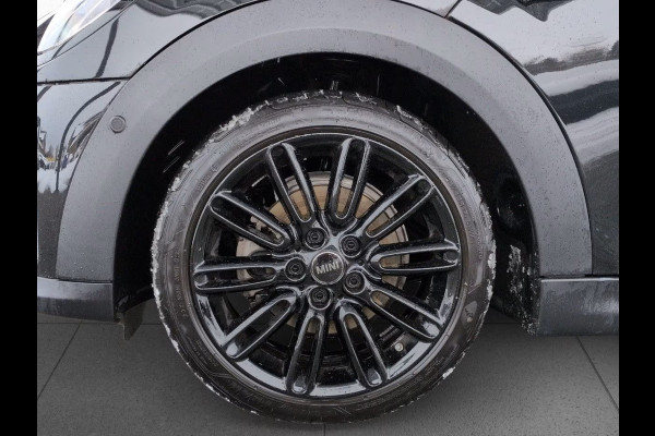 MINI 1.5 Cooper Classic (100kW/136pk) ** LED, VOL-LEDER, VIRTUAL, PANO, KEYLESS, H&K, CAMERA, 17-inch LMV ** 1e EIG - UNFALLFREI ** ** INFORMEER OOK NAAR ONZE AANTREKKELIJKE FINANCIAL-LEASE TARIEVEN **