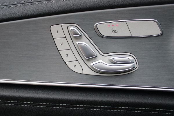Mercedes-Benz E-Klasse 300e 320PK BUSINESS SOLUTION AMG NIGHT EDITION | MULTISPAAKS AMG VELGEN | 360° CAMERA | | TREKHAAK | MULTIBEAM MATRIX LED KOPLAMPEN | LED ACHTERLICHTEN | ELEKTRISCH VERSTELBARE VOORSTOELEN MET GEHEUGEN FUNCTIE |  ALCANTARA / KUNSTLEDEREN BEKLEDING | VOORSTOELEN VERWARMBAAR | FULL MAP MBUX AUGMENTED REALITY NAVIGATIE | VERKEERSLICHTWEERGAVE | APPLE CARPLAY / ANDROID AUTO | SFEERVERLICHTING | ELEKTRONIC CLIMATE CONTROL |
