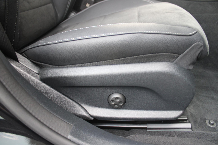 Mercedes-Benz E-Klasse 300e 320PK BUSINESS SOLUTION AMG NIGHT EDITION | MULTISPAAKS AMG VELGEN | 360° CAMERA | | TREKHAAK | MULTIBEAM MATRIX LED KOPLAMPEN | LED ACHTERLICHTEN | ELEKTRISCH VERSTELBARE VOORSTOELEN MET GEHEUGEN FUNCTIE |  ALCANTARA / KUNSTLEDEREN BEKLEDING | VOORSTOELEN VERWARMBAAR | FULL MAP MBUX AUGMENTED REALITY NAVIGATIE | VERKEERSLICHTWEERGAVE | APPLE CARPLAY / ANDROID AUTO | SFEERVERLICHTING | ELEKTRONIC CLIMATE CONTROL |