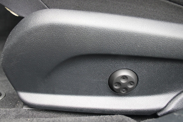 Mercedes-Benz E-Klasse 300e 320PK BUSINESS SOLUTION AMG NIGHT EDITION | MULTISPAAKS AMG VELGEN | 360° CAMERA | | TREKHAAK | MULTIBEAM MATRIX LED KOPLAMPEN | LED ACHTERLICHTEN | ELEKTRISCH VERSTELBARE VOORSTOELEN MET GEHEUGEN FUNCTIE |  ALCANTARA / KUNSTLEDEREN BEKLEDING | VOORSTOELEN VERWARMBAAR | FULL MAP MBUX AUGMENTED REALITY NAVIGATIE | VERKEERSLICHTWEERGAVE | APPLE CARPLAY / ANDROID AUTO | SFEERVERLICHTING | ELEKTRONIC CLIMATE CONTROL |