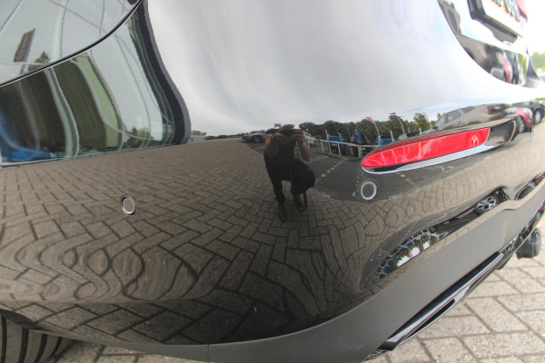 Mercedes-Benz E-Klasse 300e 320PK BUSINESS SOLUTION AMG NIGHT EDITION | MULTISPAAKS AMG VELGEN | 360° CAMERA | | TREKHAAK | MULTIBEAM MATRIX LED KOPLAMPEN | LED ACHTERLICHTEN | ELEKTRISCH VERSTELBARE VOORSTOELEN MET GEHEUGEN FUNCTIE |  ALCANTARA / KUNSTLEDEREN BEKLEDING | VOORSTOELEN VERWARMBAAR | FULL MAP MBUX AUGMENTED REALITY NAVIGATIE | VERKEERSLICHTWEERGAVE | APPLE CARPLAY / ANDROID AUTO | SFEERVERLICHTING | ELEKTRONIC CLIMATE CONTROL |