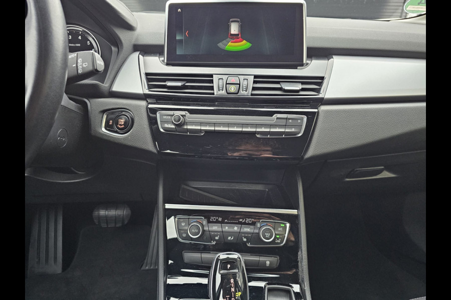 BMW 2 Serie Gran Tourer 218i Business Edition | Automaat | LED | Trekhaak | Stoelverwarming | PDC | Elek. achterklep | HUD | Navi |