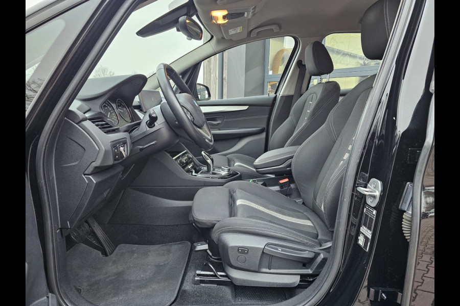 BMW 2 Serie Gran Tourer 218i Business Edition | Automaat | LED | Trekhaak | Stoelverwarming | PDC | Elek. achterklep | HUD | Navi |