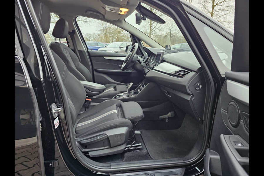 BMW 2 Serie Gran Tourer 218i Business Edition | Automaat | LED | Trekhaak | Stoelverwarming | PDC | Elek. achterklep | HUD | Navi |