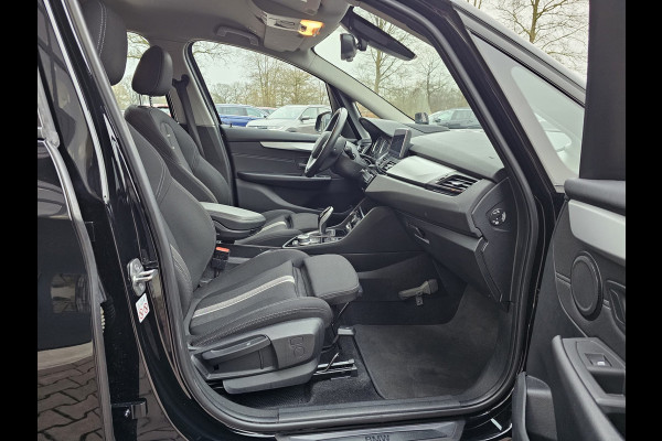 BMW 2 Serie Gran Tourer 218i Business Edition | Automaat | LED | Trekhaak | Stoelverwarming | PDC | Elek. achterklep | HUD | Navi |