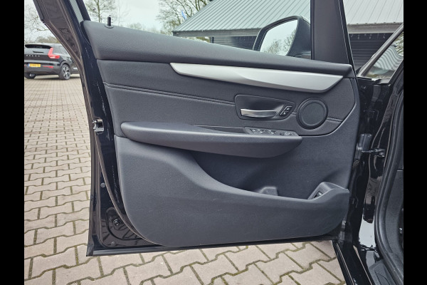 BMW 2 Serie Gran Tourer 218i Business Edition | Automaat | LED | Trekhaak | Stoelverwarming | PDC | Elek. achterklep | HUD | Navi |