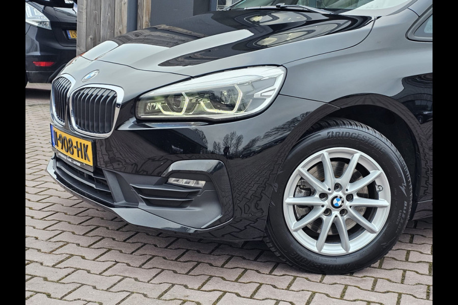 BMW 2 Serie Gran Tourer 218i Business Edition | Automaat | LED | Trekhaak | Stoelverwarming | PDC | Elek. achterklep | HUD | Navi |